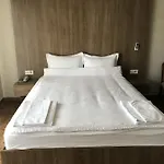 Hotell Ny World 3*