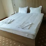 Hotell Ny World 3*